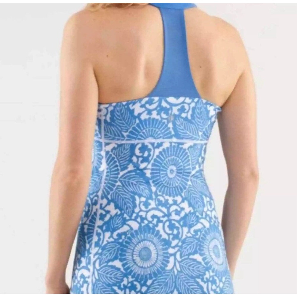 Lululemon Scoop Neck Tank Women's 4 Blue & White Floral Pattern‎ - Picture 2 of 10